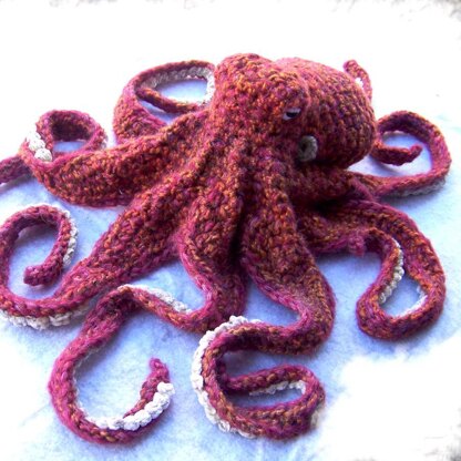 Crochet pattern realistic octopus