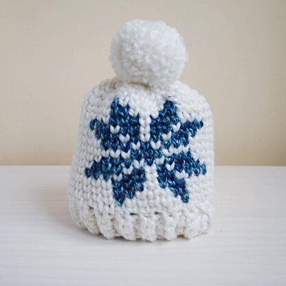 Nordic snowflake hat