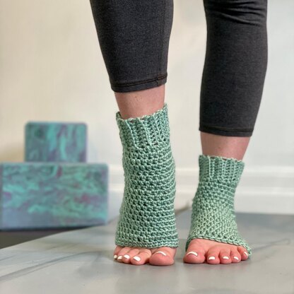 Asana Yoga Socks pattern by Ashley Edmonds