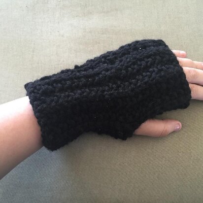 Dauntless Fingerless Mitts (from Divergent) - knitting pattern
