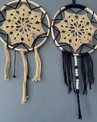 Crochet dreamcatcher