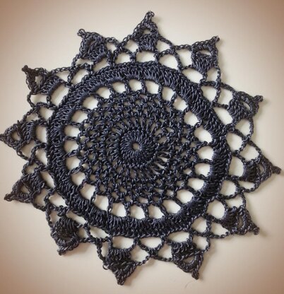 Dahlia doily