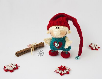 Christmas gnome doll knitting flat