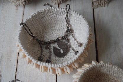 Crochet Cowrie Basket