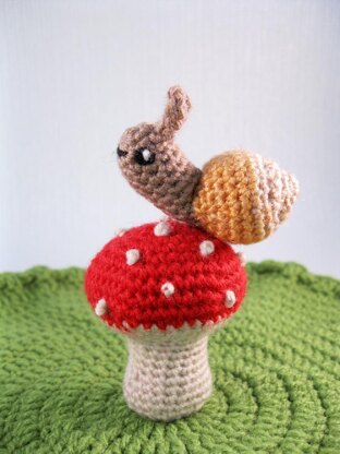 Mini Pets - Snails, Bugs and Frogs Amigurumi