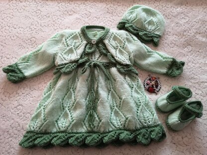 105. Leafy Lace Dress Set