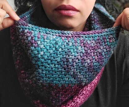 Fine Feather Cowl