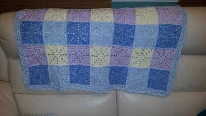 Twins' Blankets - gingham blanket in 4 colours