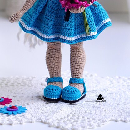 Crochet Doll Pattern - Michelle with Clothes (English PDF)