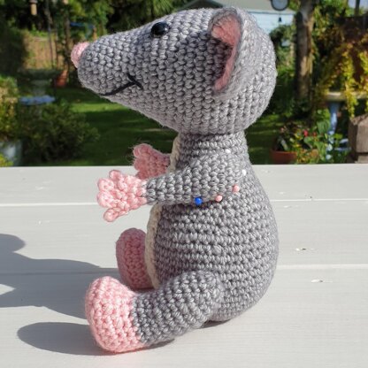 Roscoe the Rat - UK Terminology - Amigurumi