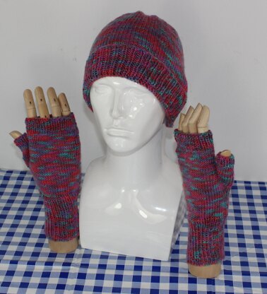 Self Striping beanie Hat & Fingerless Gloves CIRCULAR