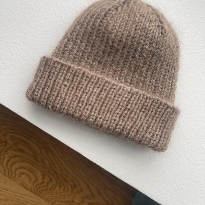 Carter hat - knitting pattern
