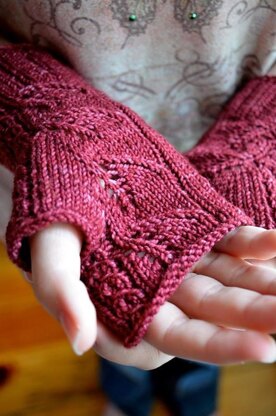 Tea Leaf Gloves