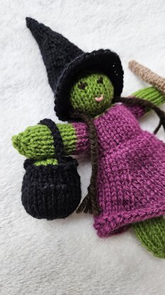 Knitted Witch Accessories