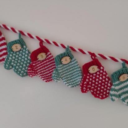 Mini Mittens Christmas Advent Calendar Garland