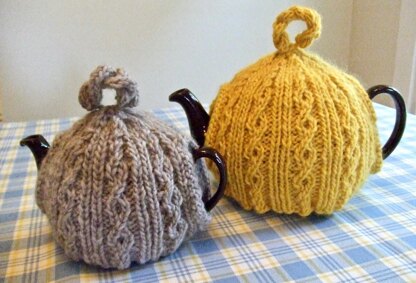 Cable & Rib Tea Cozy