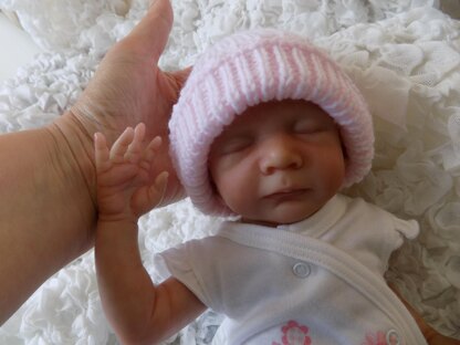 Premature to newborn baby ribbed hat