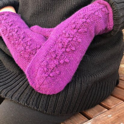 Boysenberry Mittens