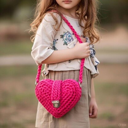 Crochet Heart Bag Pattern PDF + Video Tutorial – Shoulder Handbag