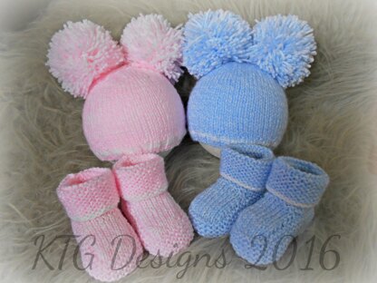 Twins hat and bootees set dk