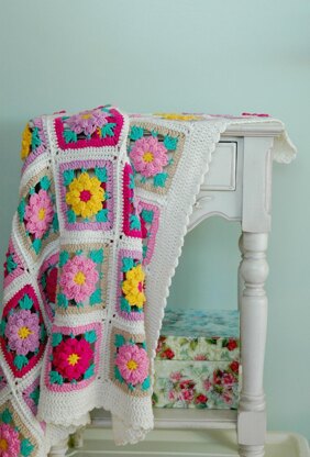 Floral Blooms blanket pattern by Jelena Faergemann