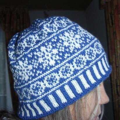 Snow crystal beanie - knitting pattern