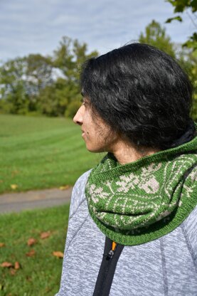 Acorn and Oak Cowl (Knit)