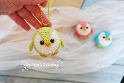 Penguin amigurumi keychain