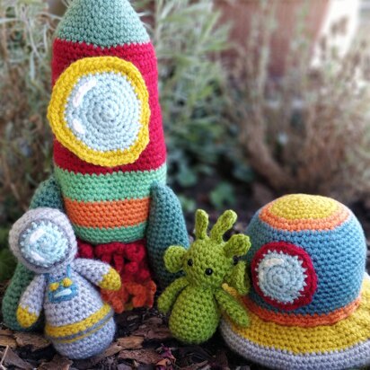 Space Collection crochet Astronaut Alien Spaceship Rocket amigurumi set