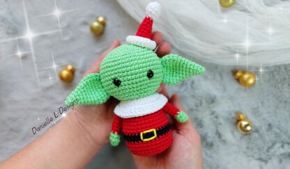 Baby Alien Christmas amigurumi