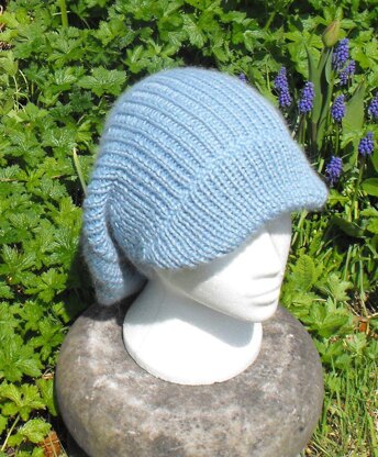 PEAK SLOUCH BEANIE HAT KNITTING PATTERN - MADMONKEYKNITS