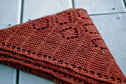 Hamamelis Shawl