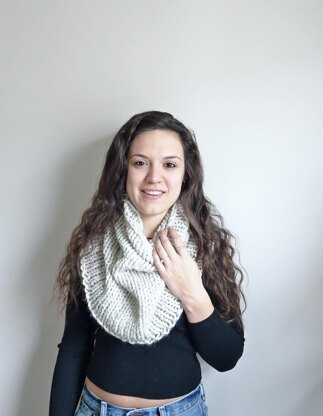 Fitted Infinity Scarf | The Stonehenge