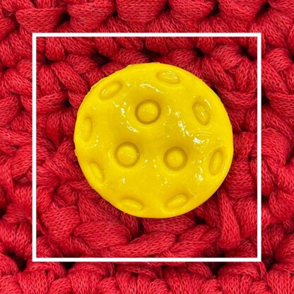 Pickle-licious Crocheted Pickleball Paddle Cover Crochet pattern by Susie  Marro