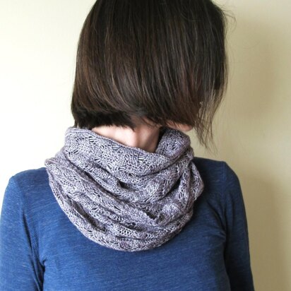 Bell Heather Cowl