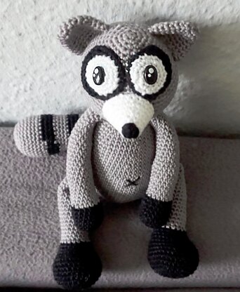 Häkelanleitung Amigurumi Waschbär Patrick