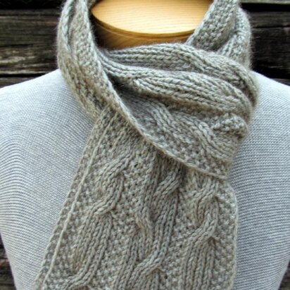 Double-Dealing Scarf