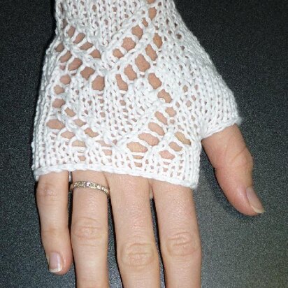 Lacy Hearts Wedding Fingerless Gloves