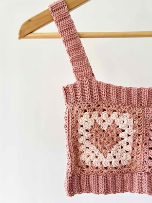 Heart granny square crop top pattern
