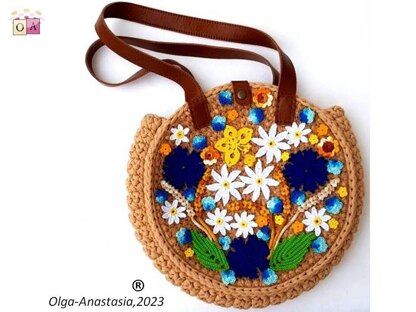 Bright summer bag with cornflowers