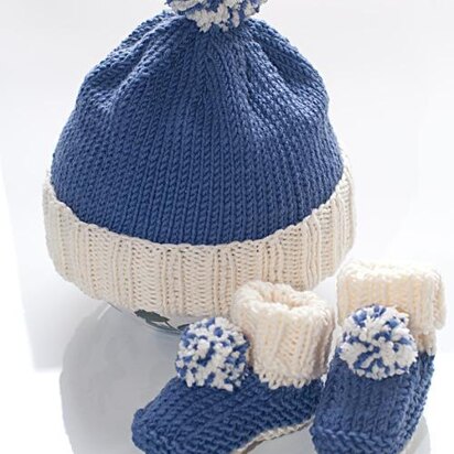 Baby bobble hat and booties "Nicki"