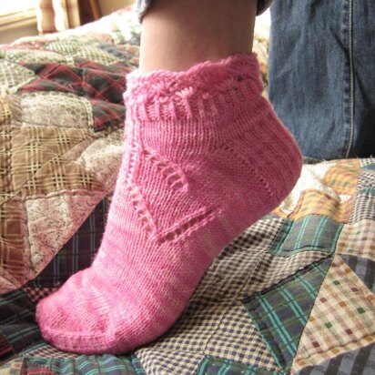 June Apple Socks - knitting pattern