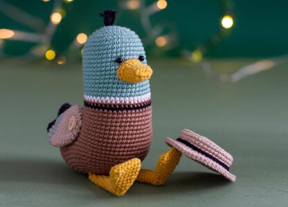 Crochet pattern wild duck toy with boater hat