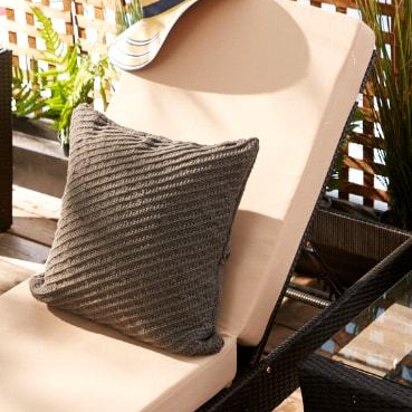 Diagonal Texture Knit Pillow in Bernat Maker Outdoor - Downloadable PDF