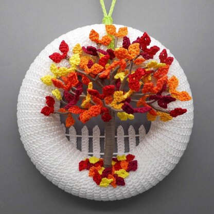 Autumn tree wreath for doors & walls - easy from scraps of yarn