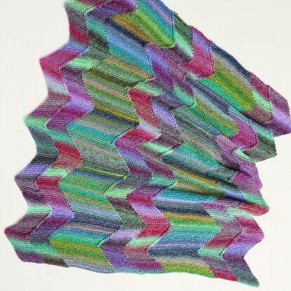 Sirdar 10708 Making Waves Blanket PDF