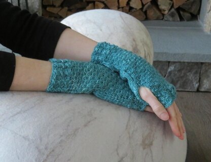 Mermaid Scales Fingerless Gloves