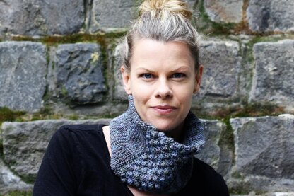 Pebbles Cowl