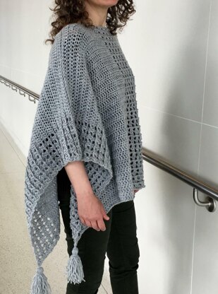 Crochet Poncho Pattern: My Easy On-The-Go Poncho