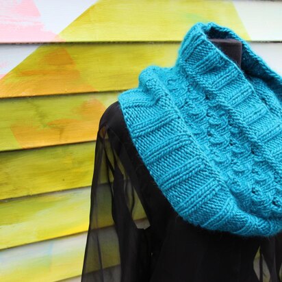 Edgemore Cowl